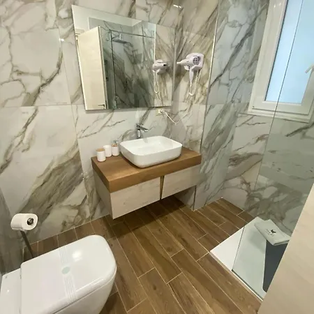 Amuri Luxury Centro בית הארחה