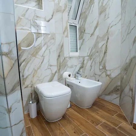 בית הארחה Amuri Luxury Centro